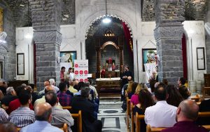 “Jesús es mi roca”. ACN pone la primera piedra para renovar casi 100 casas destruidas en Homs, Siria