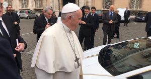 ACN “convierte” el Lamborghini donado por el Papa en un jardín de infancia y un centro polivalente para los cristianos de Nínive