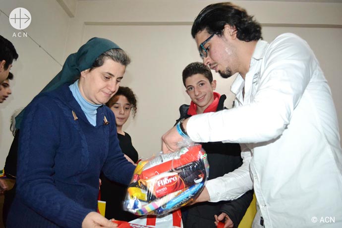 Children Gifts for Christmas in Aleppo 2017