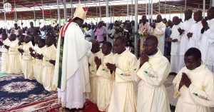 Ayuda a la formación de futuros sacerdotes en una diócesis que sufre el terror de Boko Haram en Camerún