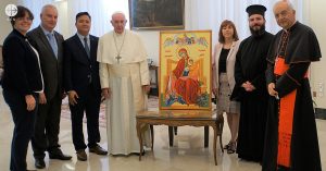 Campaña de ACN para Siria: El Papa bendecido un icono mariano