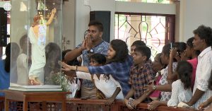 Sri Lanka: «De la noche a la mañana, todo el país estaba bautizado»