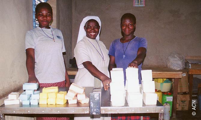 Burkina Faso: the unshakeable faith of the religious sisters in the face of terrorist threat.