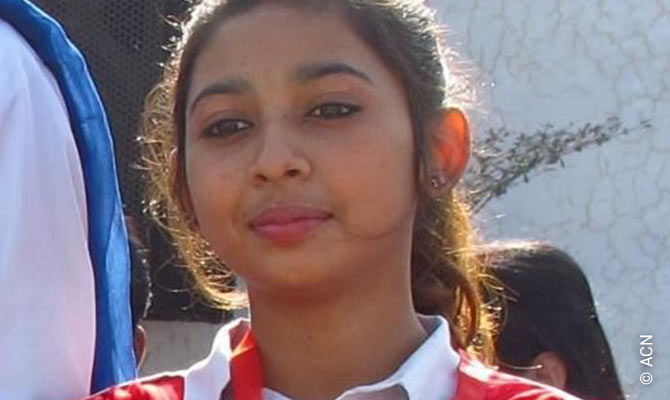 La niña de 14 años Maira Shahbaz fue secuestrada y forzada a convertirse al islam y a casarse.