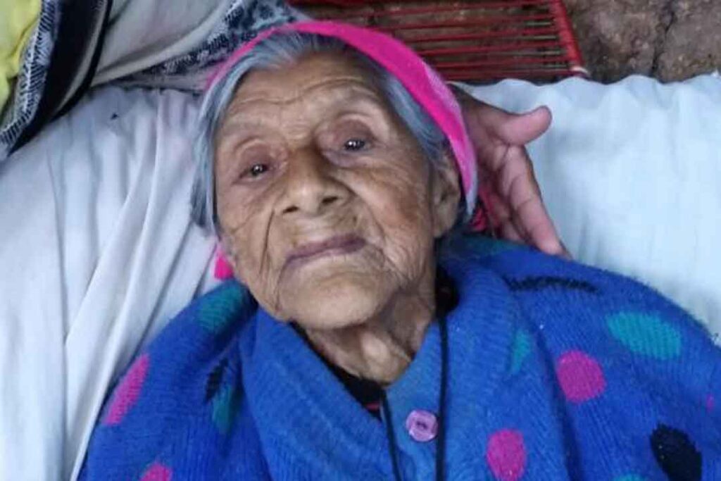 Mujer necesitada en Santa María Ixhuatán, Guatemala.