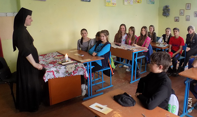 Ukraine: Helping the Sisters to build. Loving, serving, glorifying.