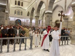 Holy mass in St. Kyriakos’s Chaldean Catholic Church in Batnaya during Easter 2022