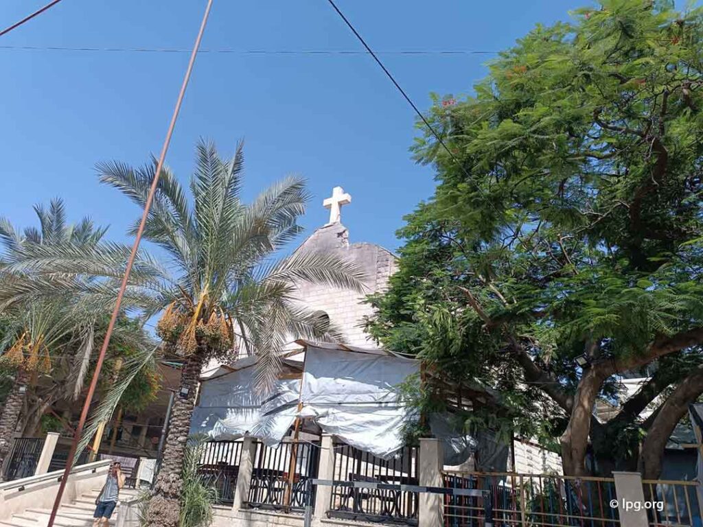 El edificio de la iglesia sufrió grandes daños en su estructura a causa del ataque