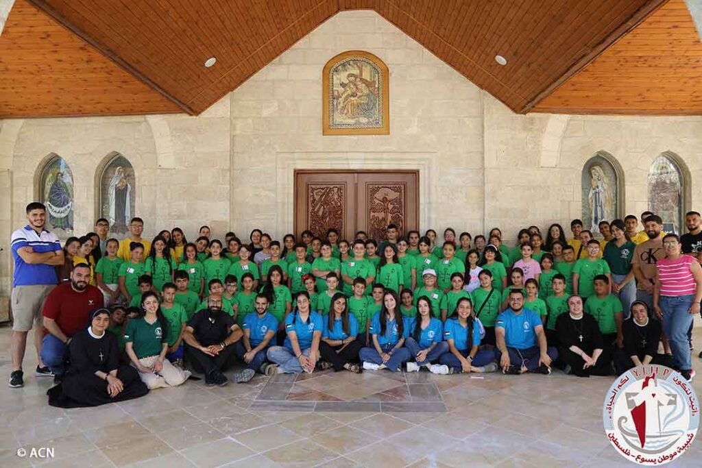 Participants au camp d'été de la Jeunesse de la patrie de Jésus, pour les chrétiens palestiniens