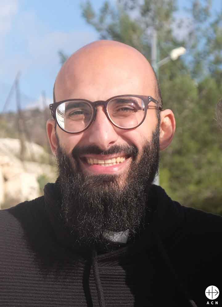 P. Louis Salman, aumônier du mouvement Jeunesse de la Patrie de Jésus.