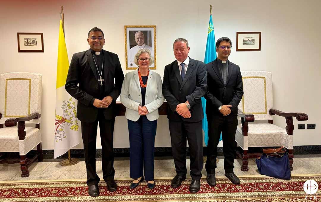 Une délégation de l'ACN en visite au Kazakhstan pour l'exposition du Saint Suaire de Turin en août 2025